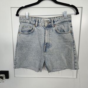 Zara Size 4 High-Waisted Cut Off Jean Shorts